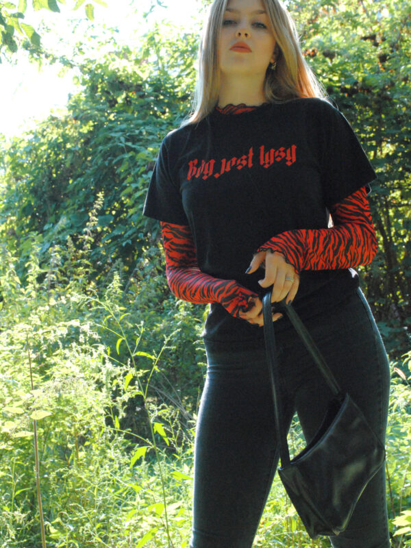 czarny tshirt bóg jest łysy