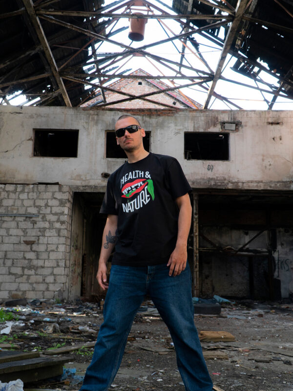 czarny tshirt usta hnn